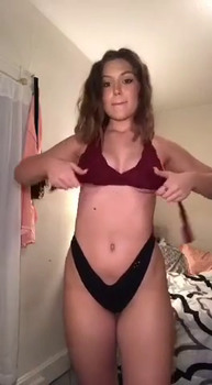 Omegle girls fun and show body
