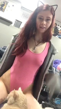 Giving Her Pretty Pussy a Thumb Massage - Tiktok Porn Videos