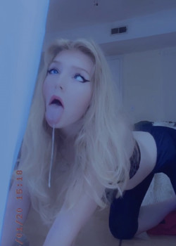Anal and pussy toyed Blondy hard fuck holes - Snapchat Videos