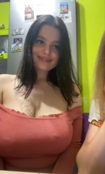 Omegle thot shows us close view of her pussy and masturbates with lil dildo
