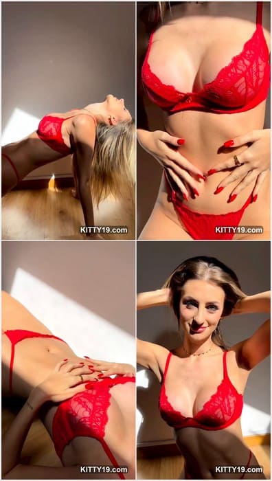 Paula Currass hot sexy model in red lingerie posing. Wow, she is perfect girl! Not a slut! Just Instagram star with pretty face.